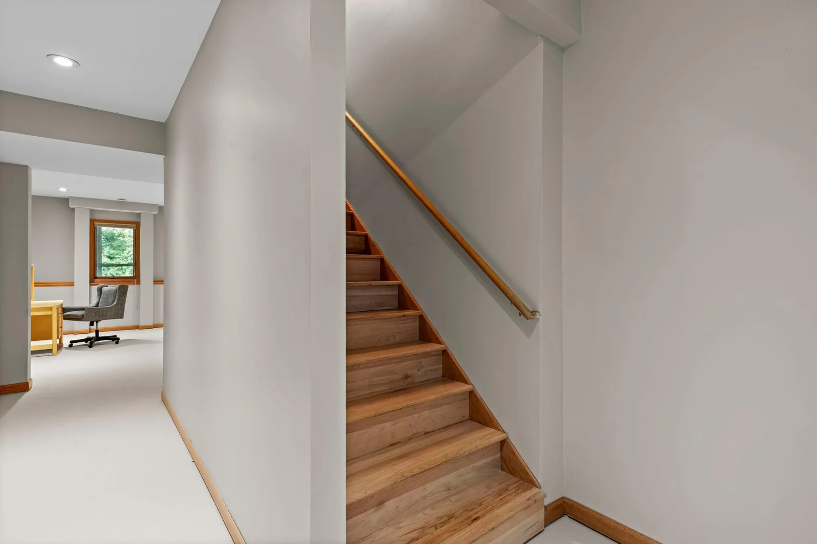 Lower level stairway and landing
