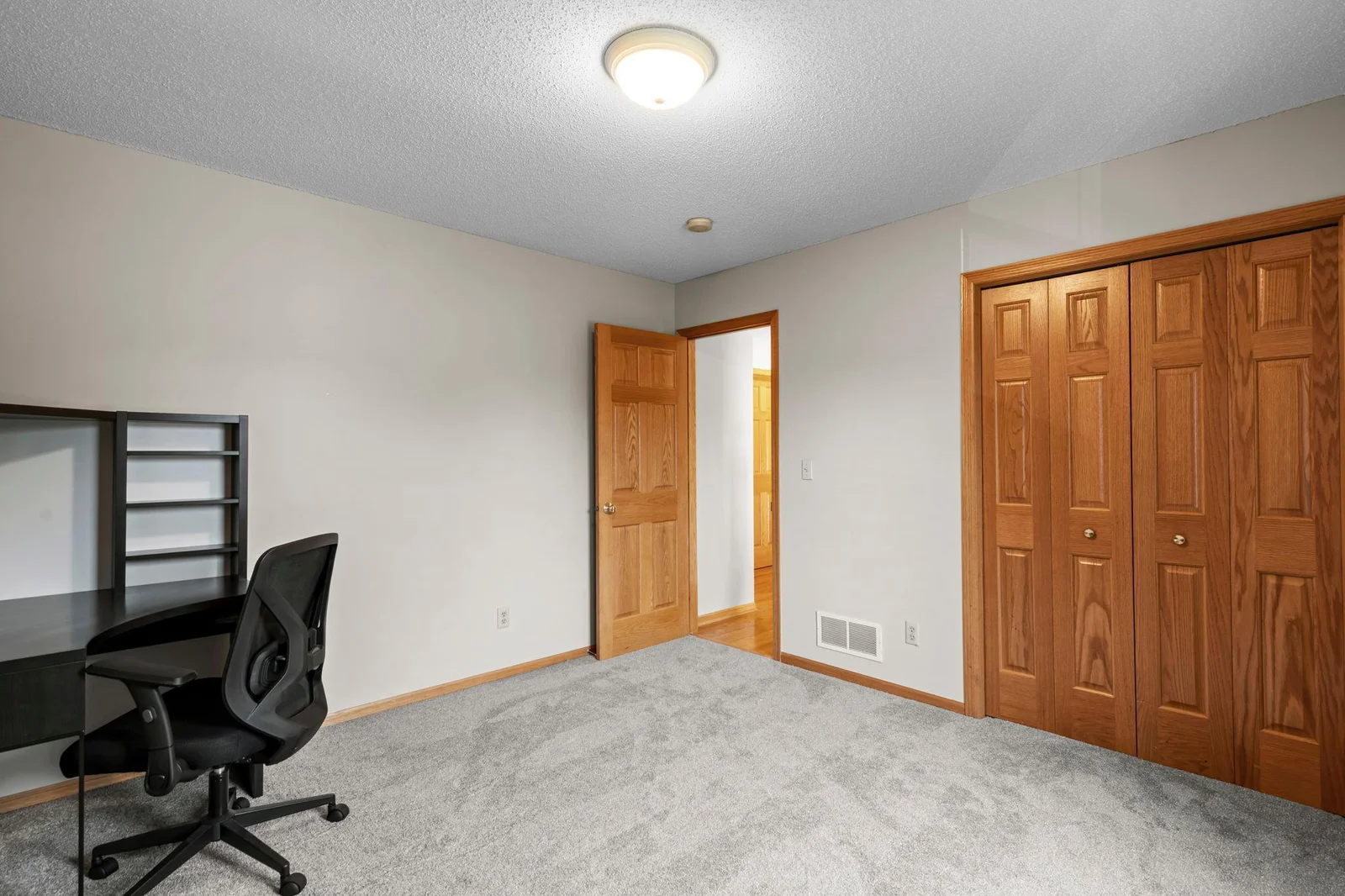 Upper level bedroom 2