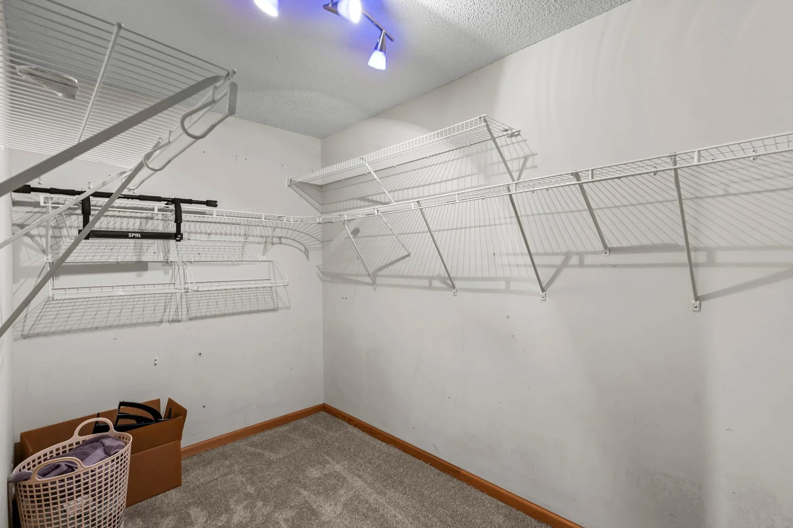 Walk in-closet space