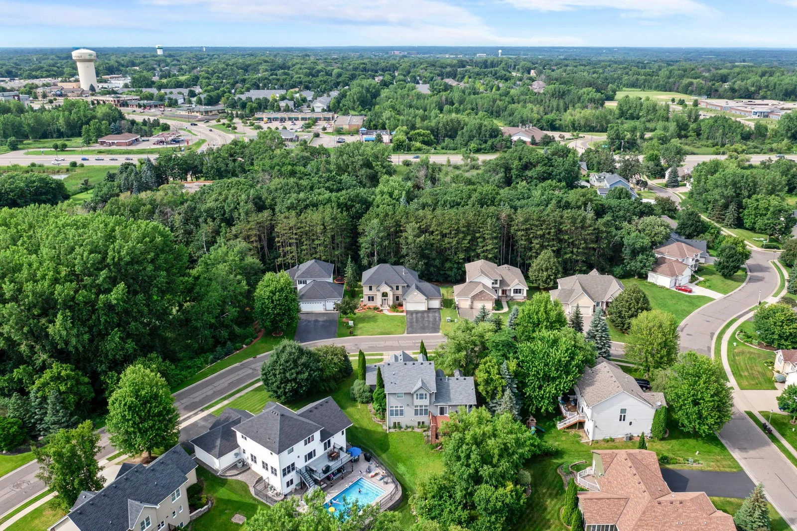 This home sits in a quiet neighborhood in close proximity to Oak Marsh golf course and green space