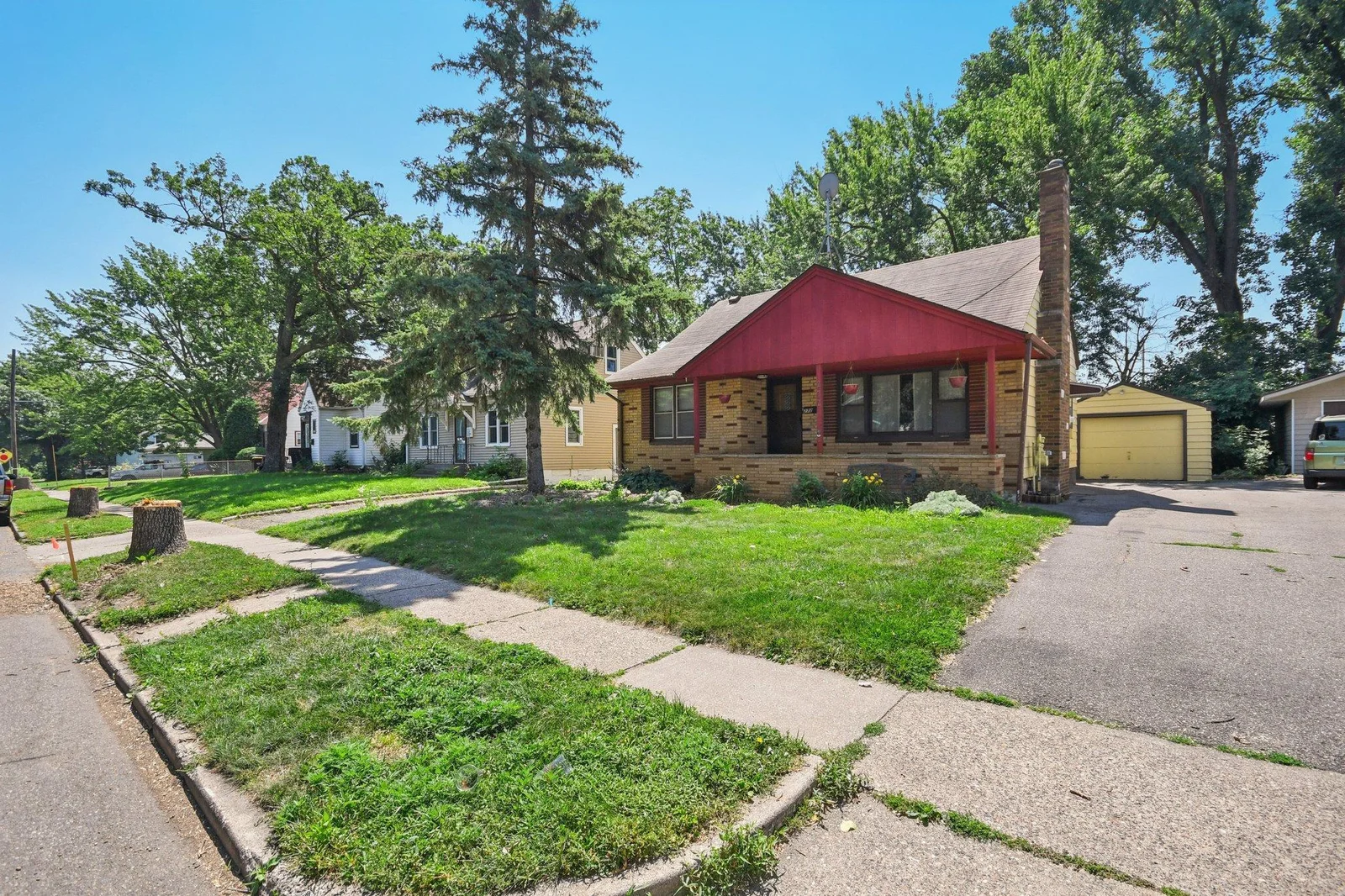 272 Butler Avenue, West Saint Paul