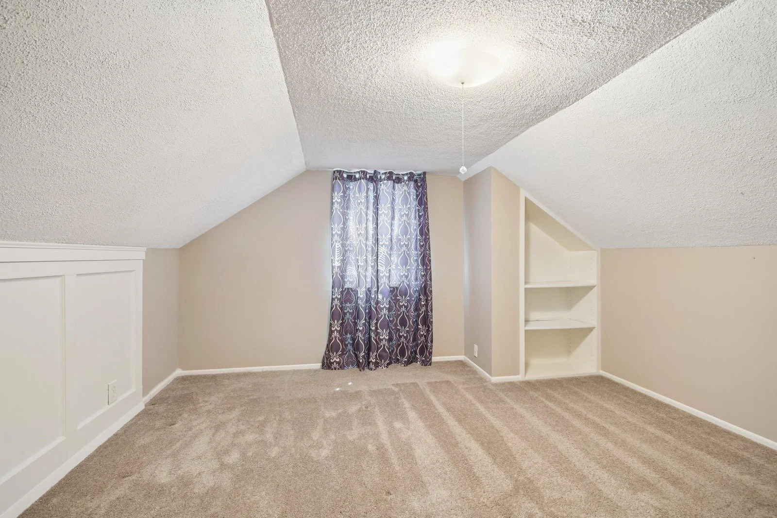 34-web-or-mls-Butler Ave-S1507-034.jpg