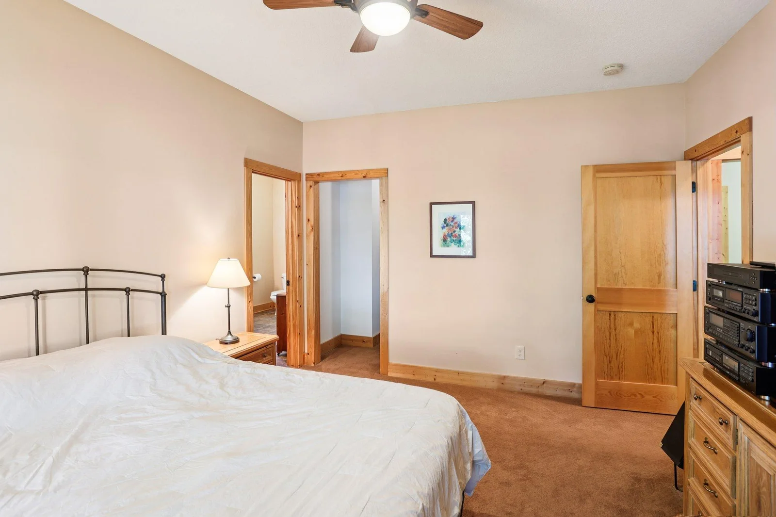 34-web-or-mls-Oasis Rd-S1007-034.jpg