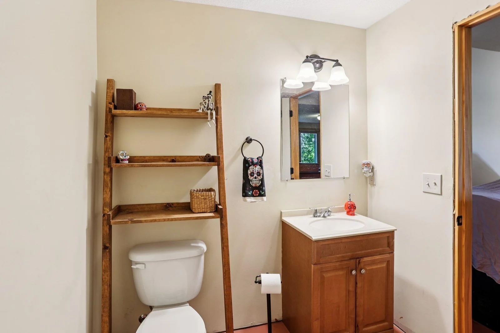 19-web-or-mls-Oasis Rd-S1007-019.jpg