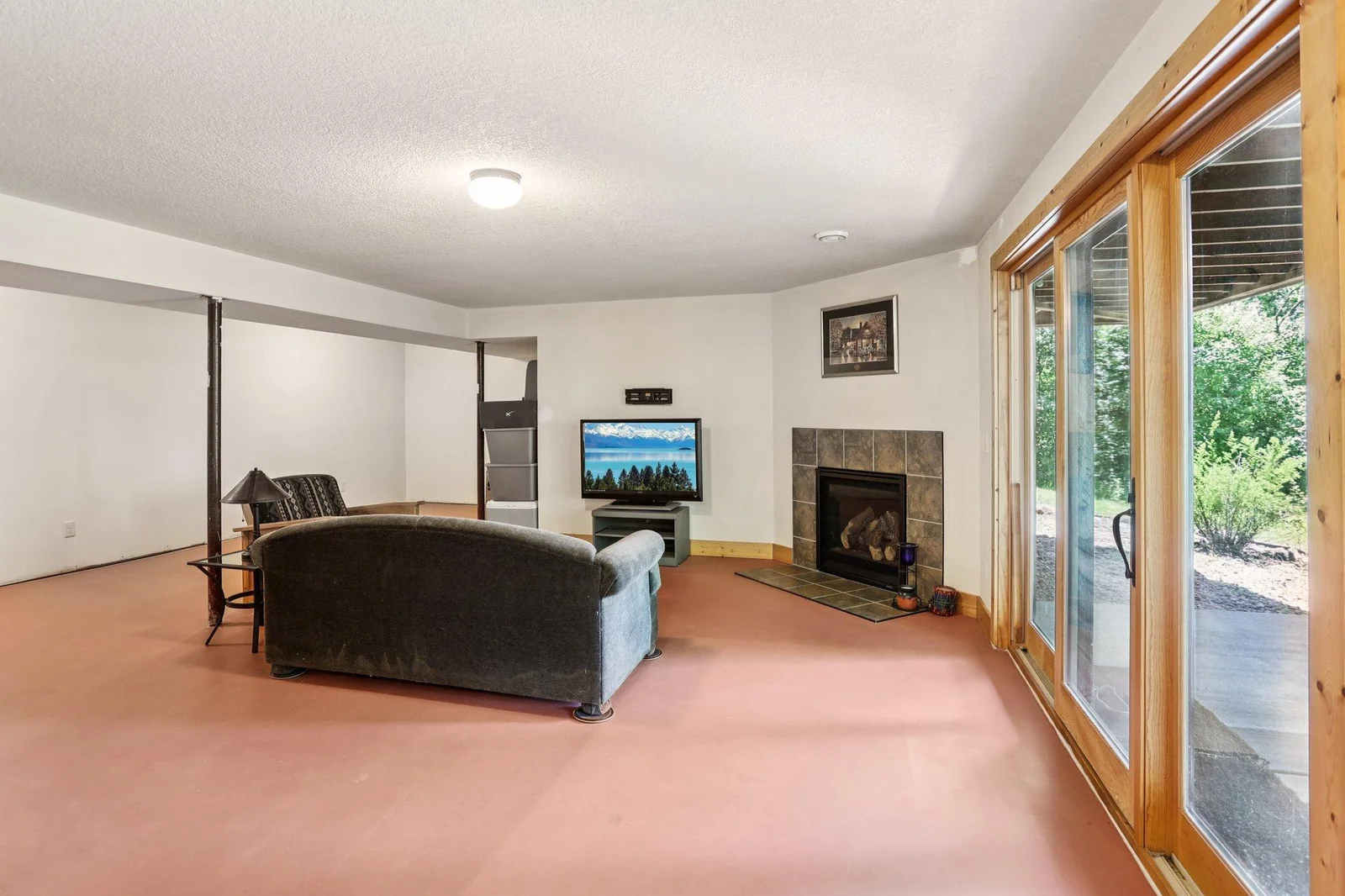10-web-or-mls-Oasis Rd-S1007-010.jpg