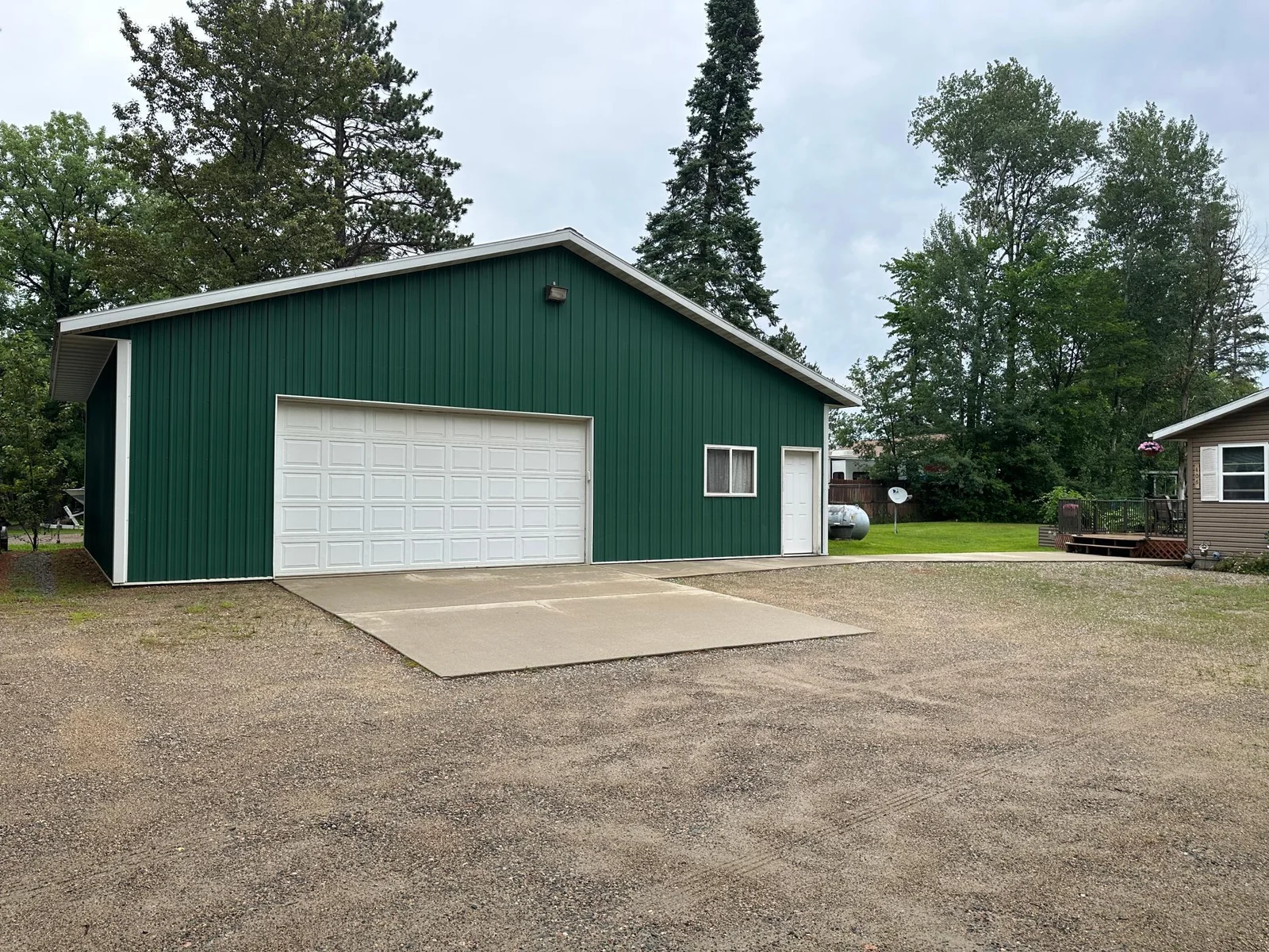 loads of storage in this 30x40 garage
