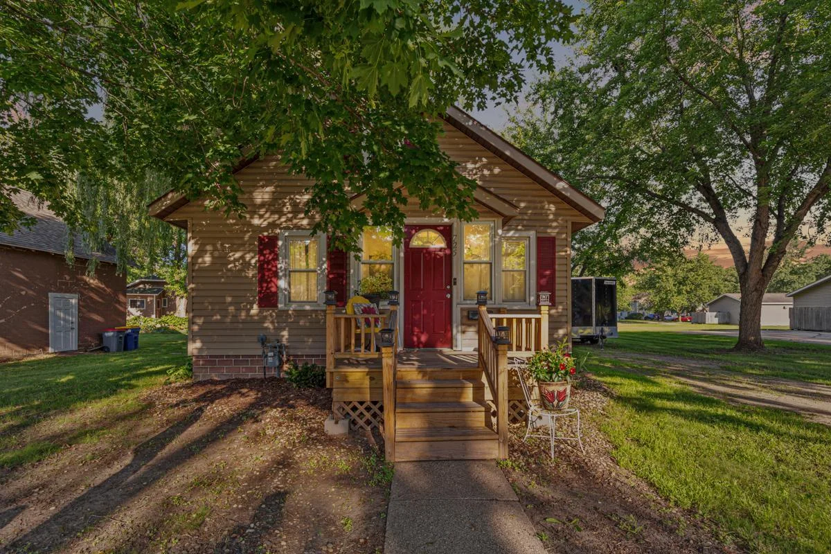725 Francis Street, Faribault