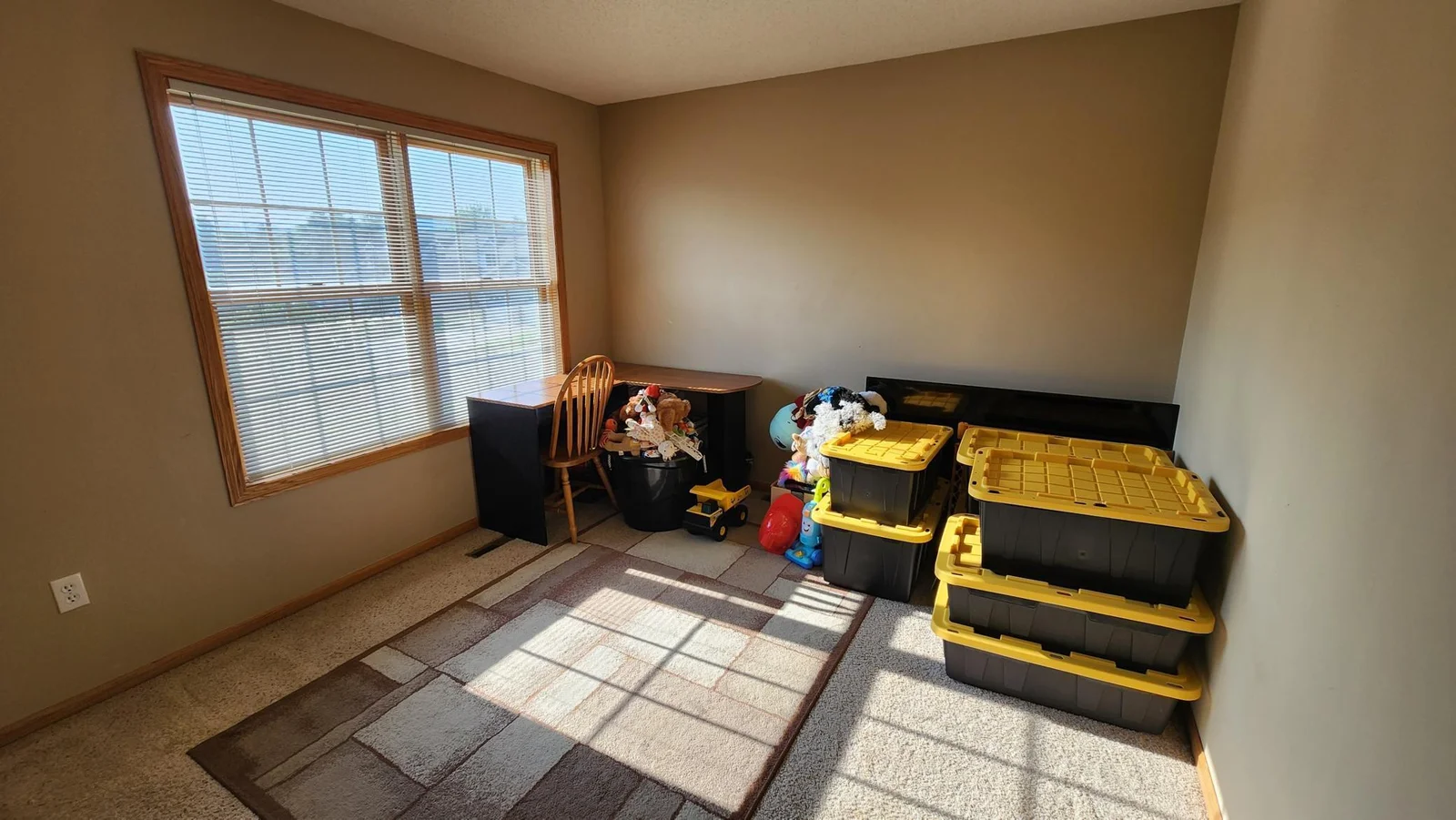 2nd bedroom