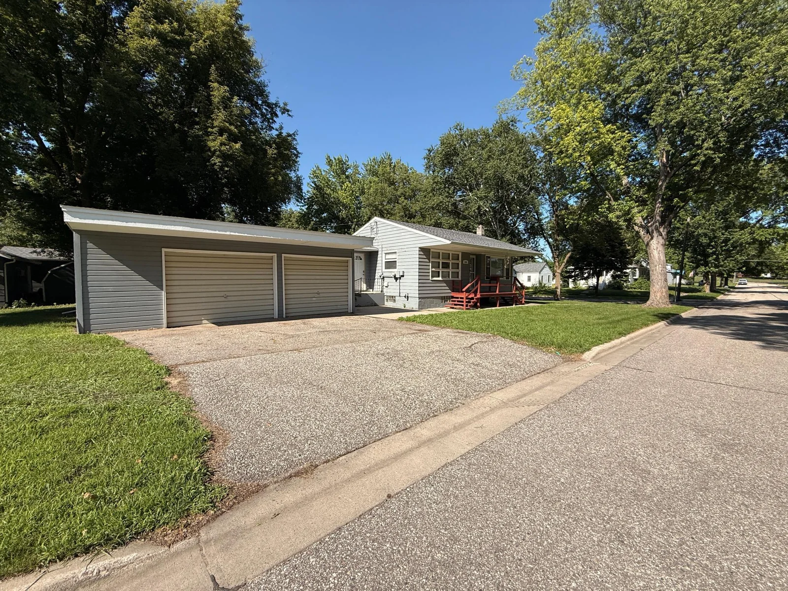 1003 6th Street, Montevideo