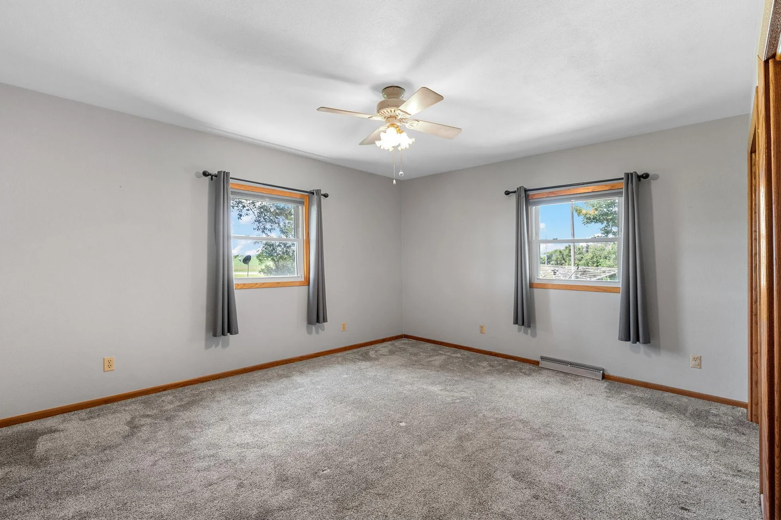 21-web-or-mls-3820-sw-8th-st.jpg