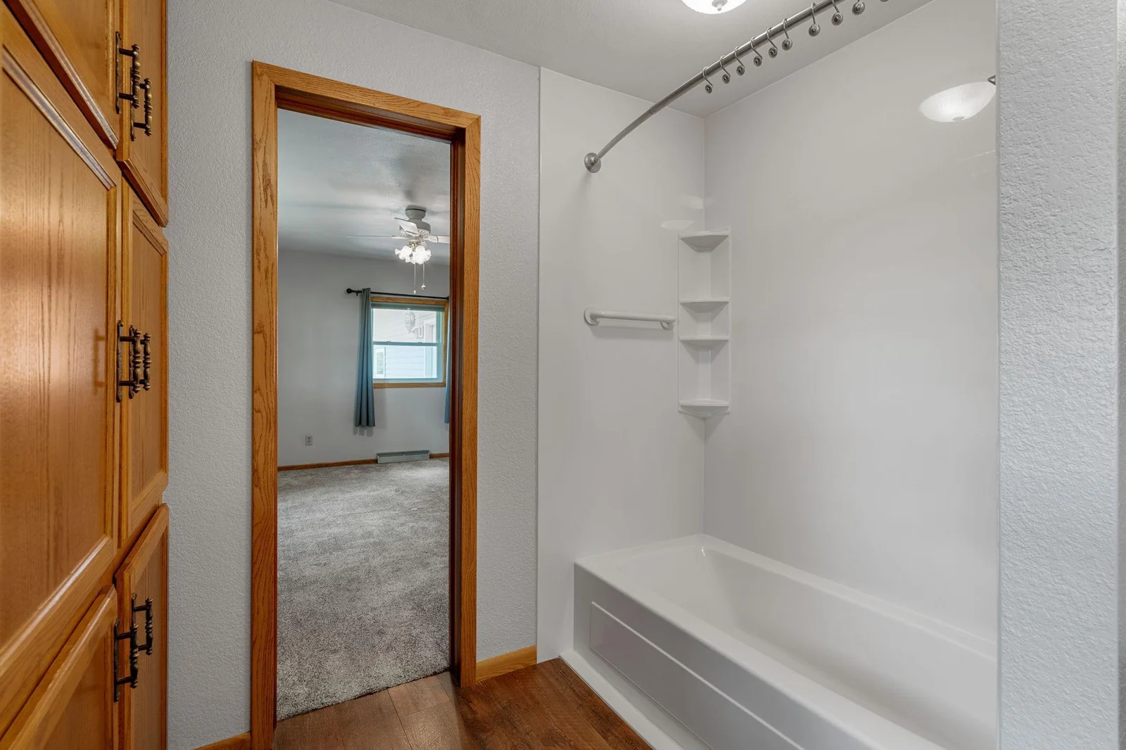 24-web-or-mls-3820-sw-8th-st.jpg