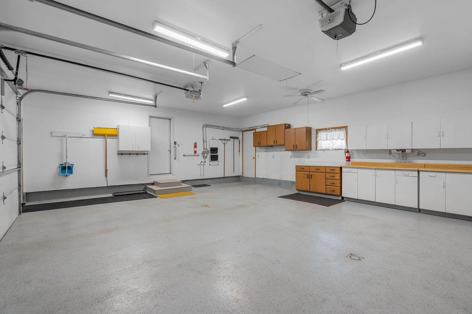 35-web-or-mls-3820-sw-8th-st.jpg