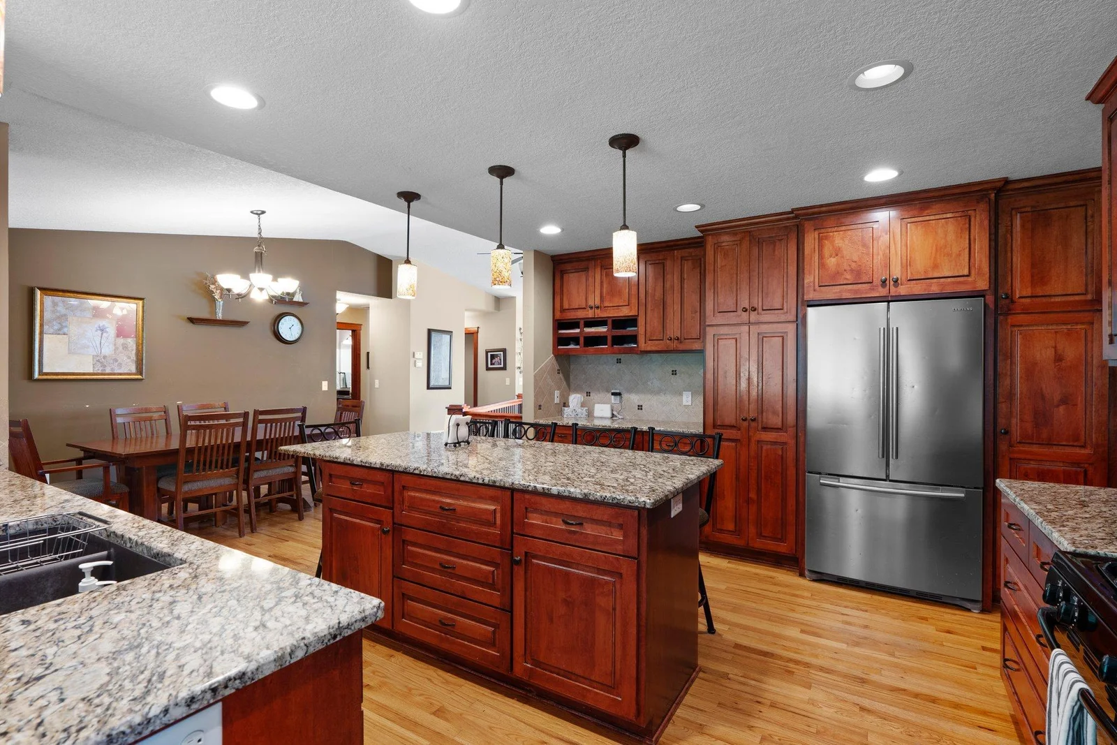 4-g21-web-or-mls-11512_dale_rd-115.jpg