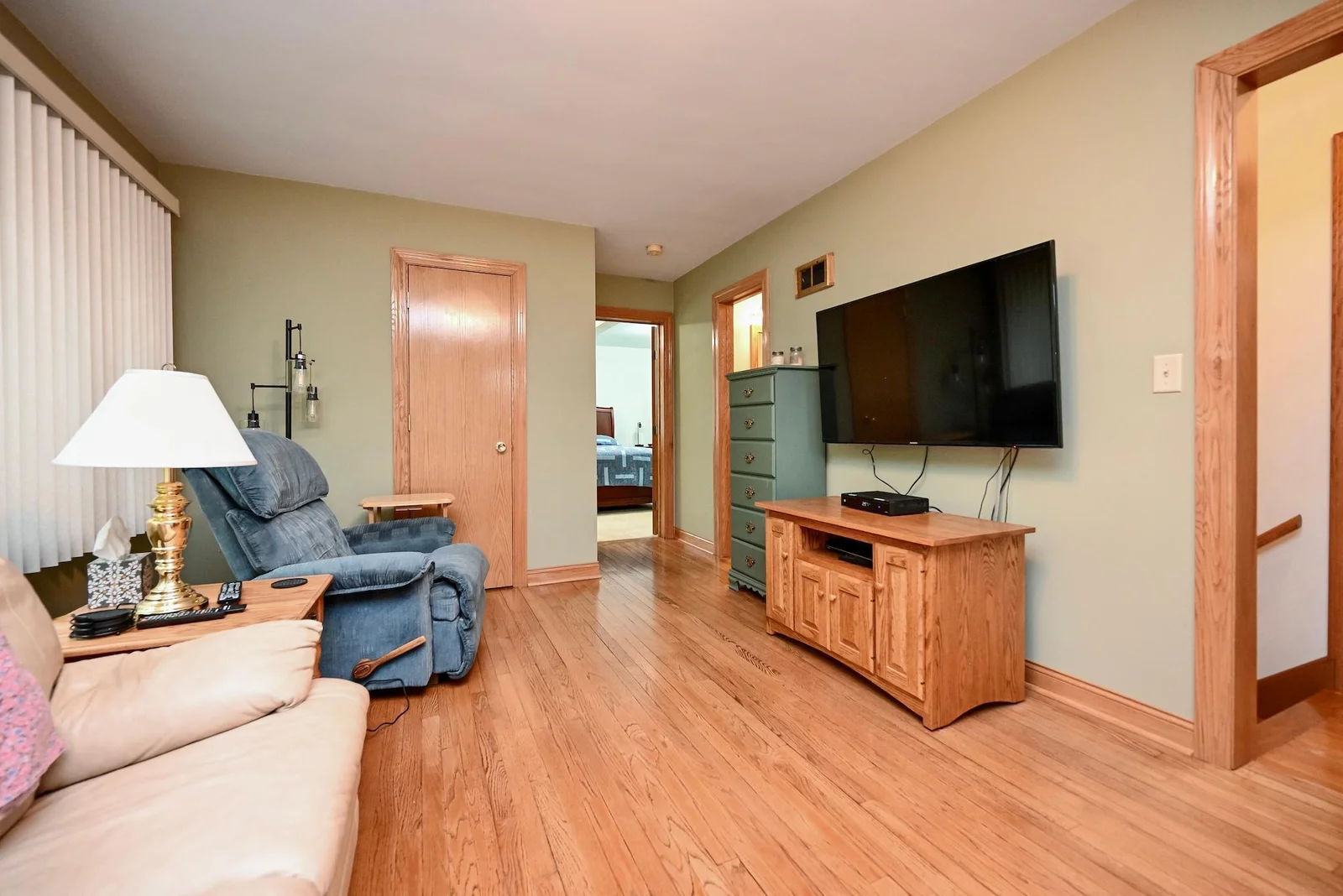 Sitting room Room II.jpg