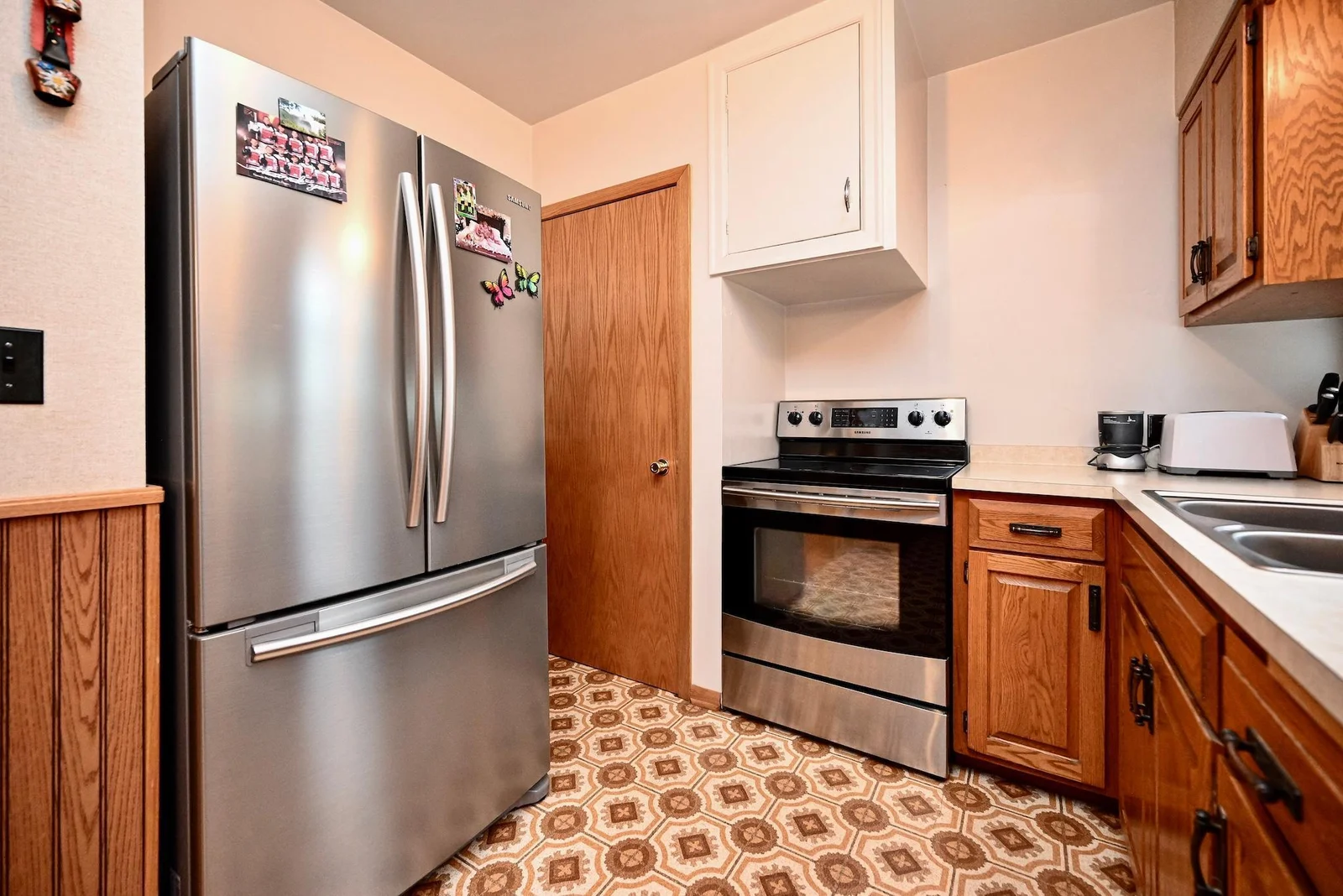 7 Kitchen III.jpg