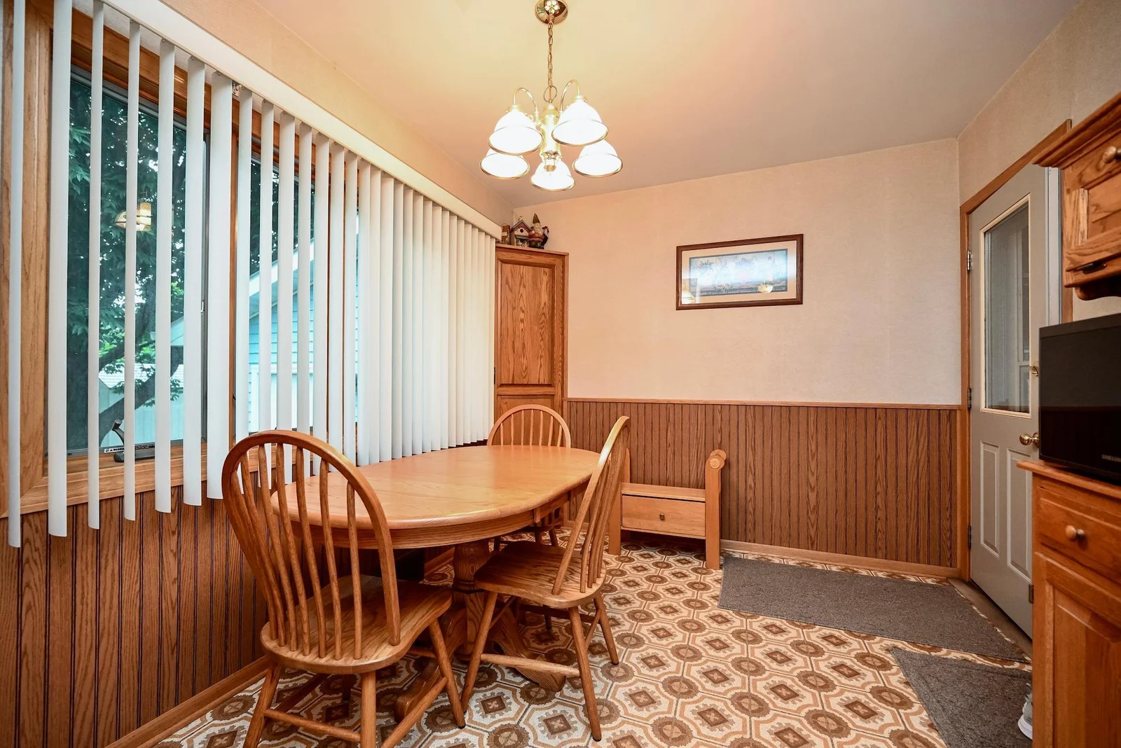 Breakfast Nook.jpg