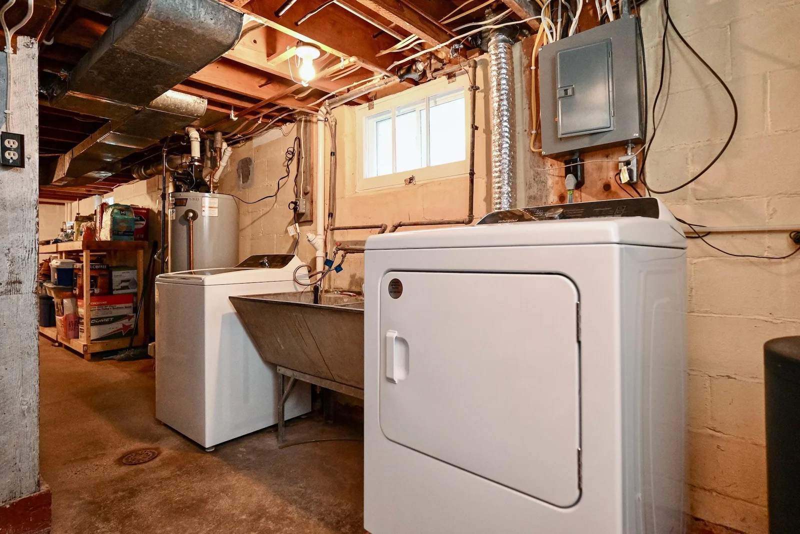LL Laundry Area