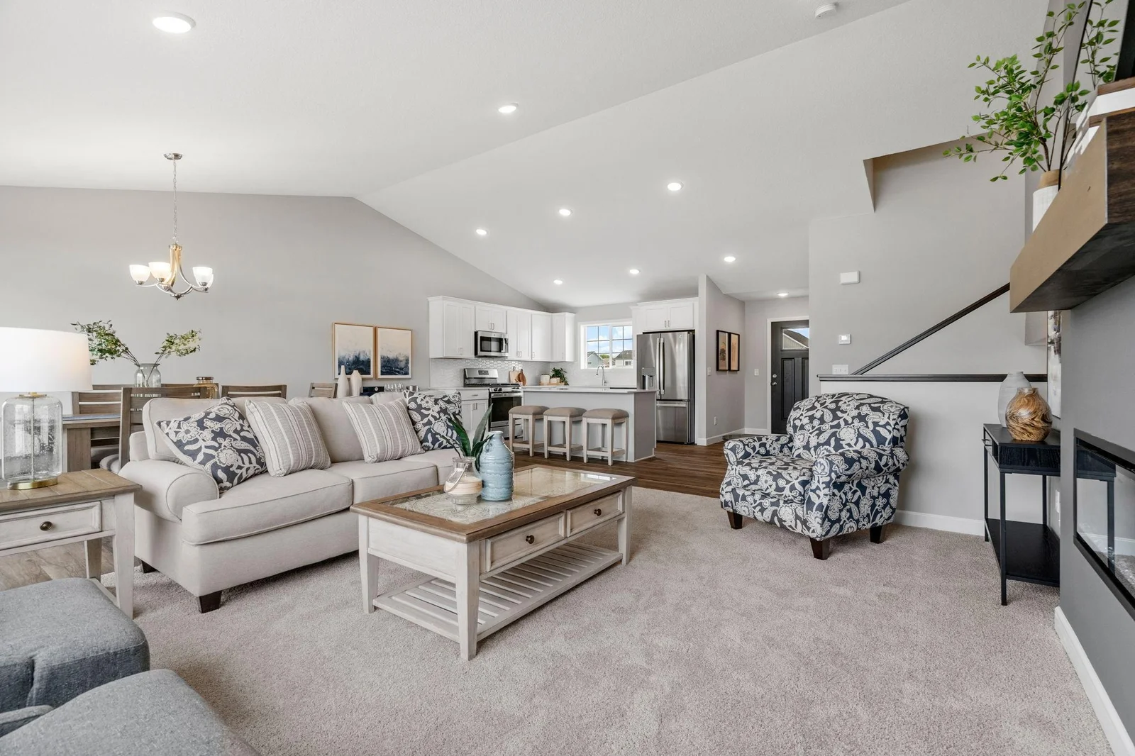 4. Living Room.jpg