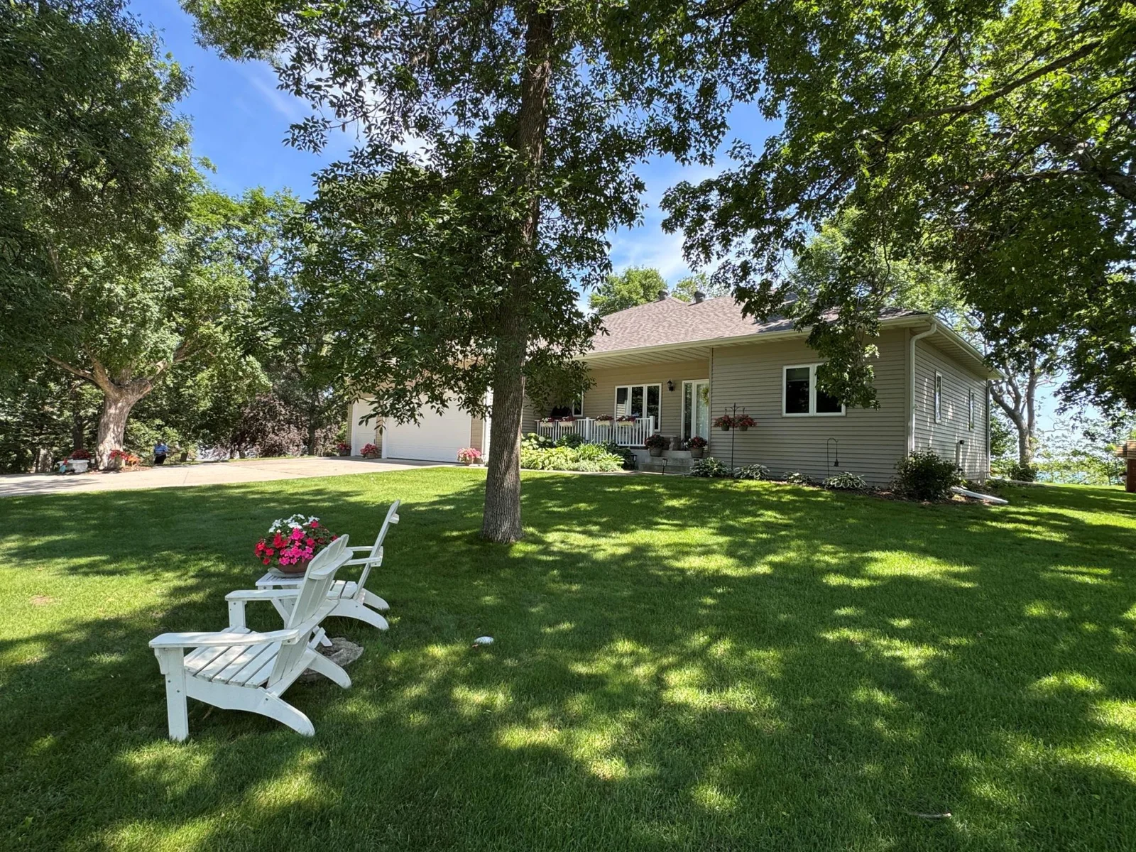 30-Groomed yard