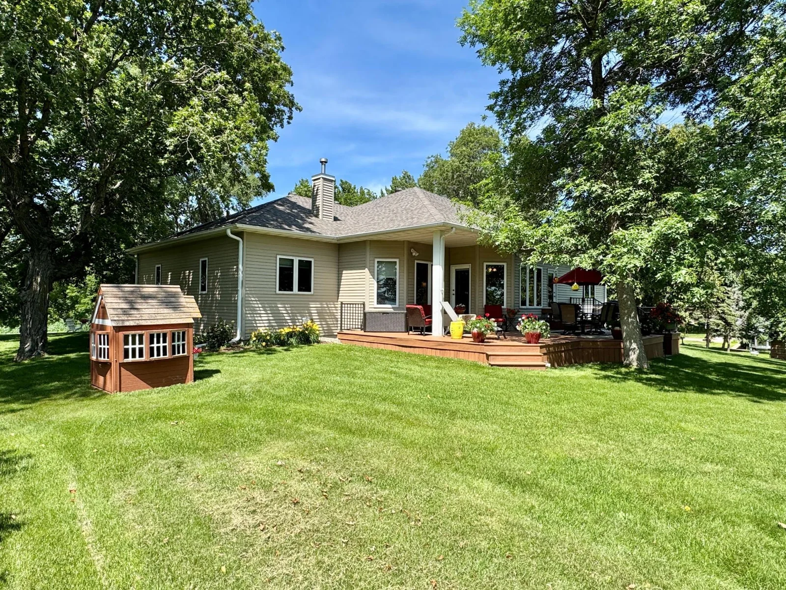 5-Lake side of home