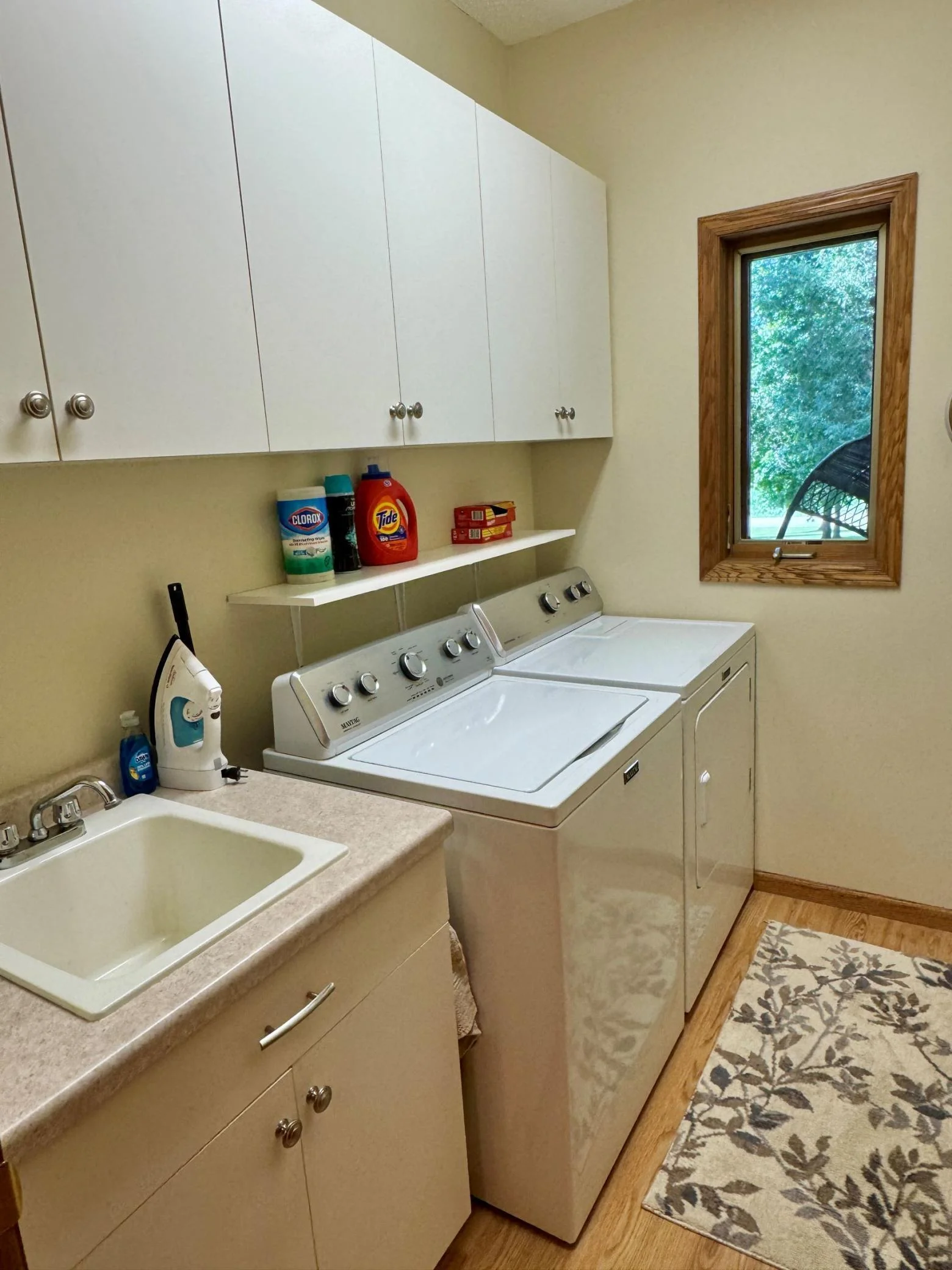 18-Laundry room - main floor