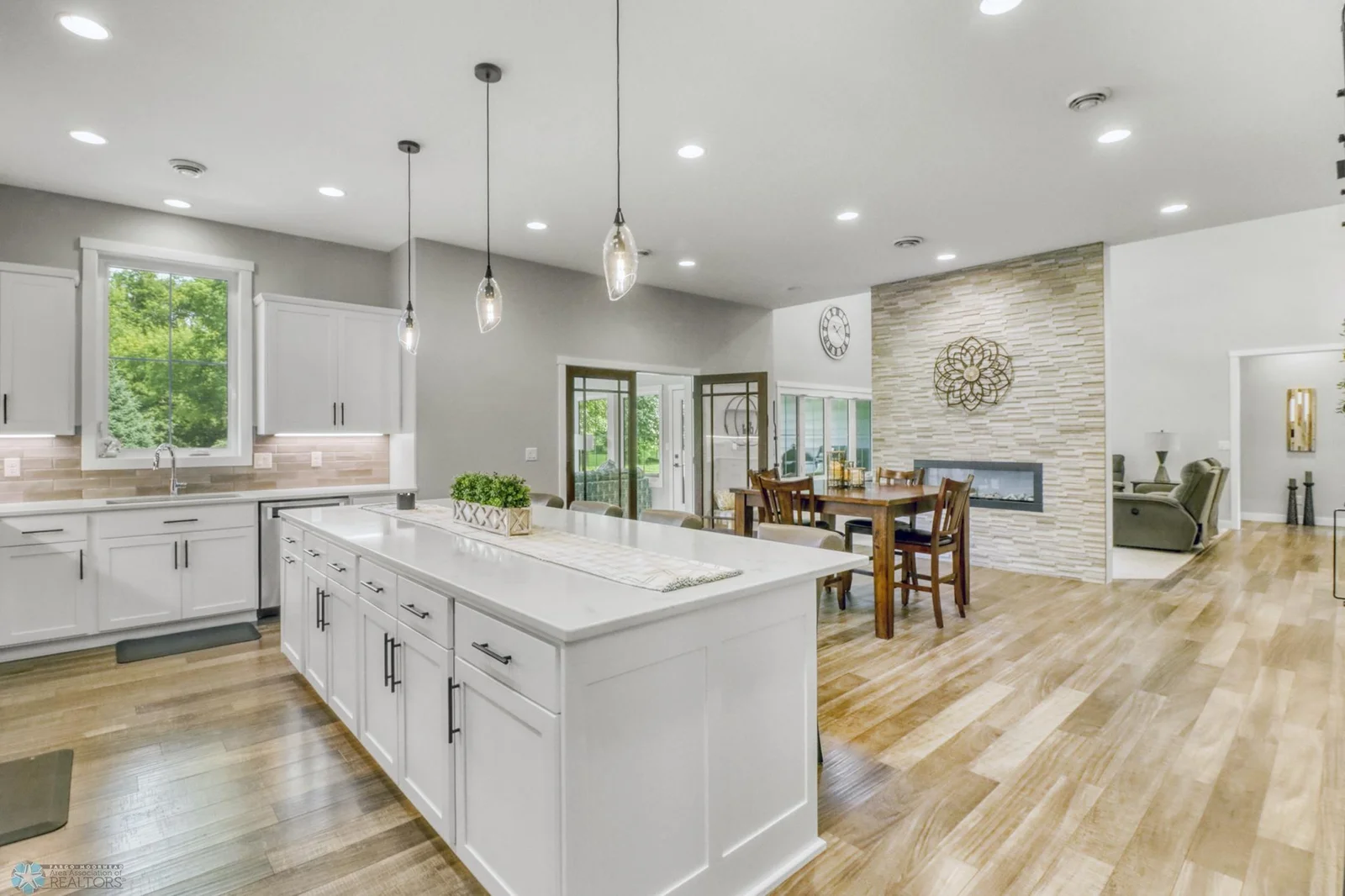 Kitchen1_6.JPG