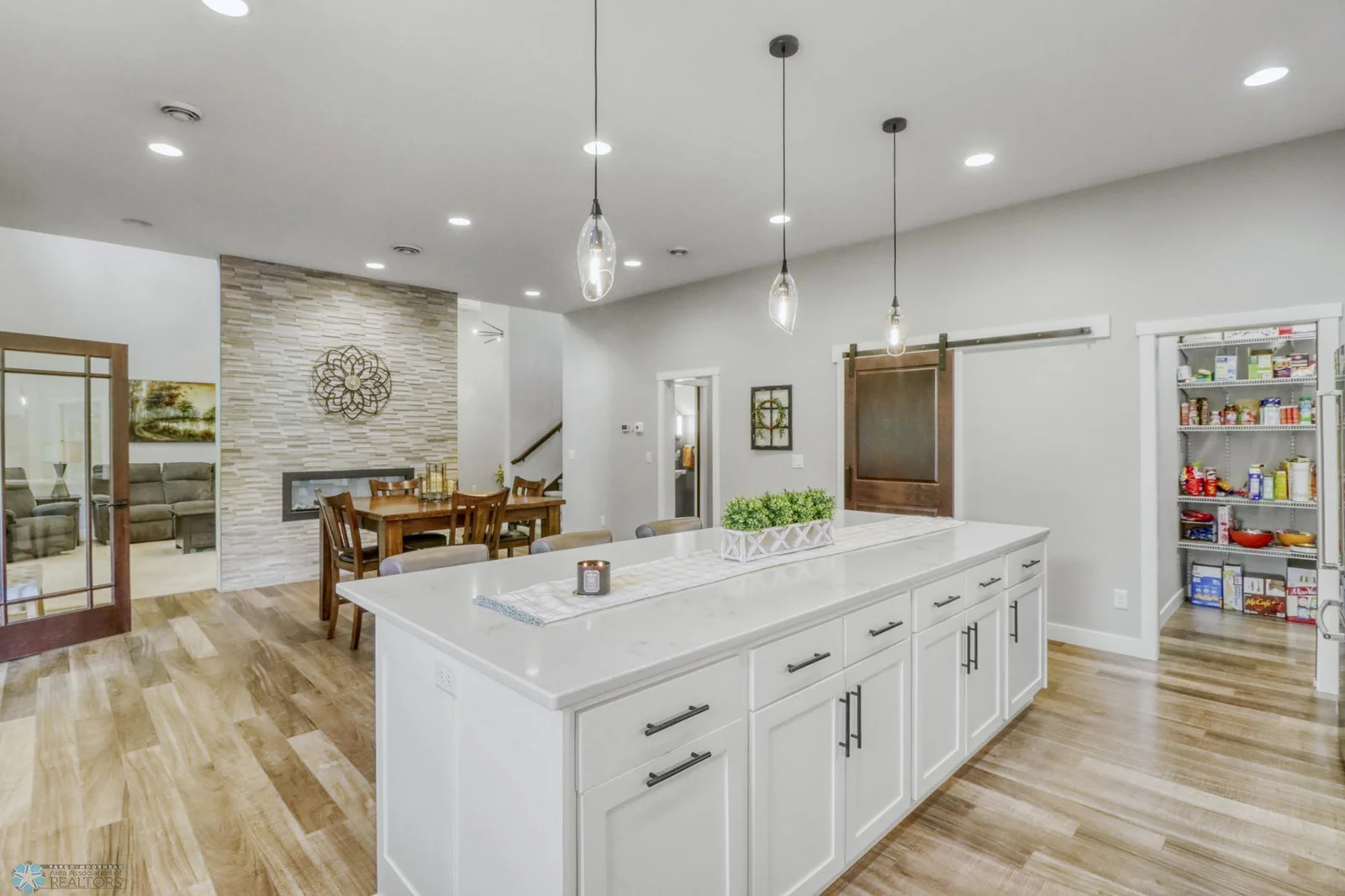 Kitchen1_9.JPG