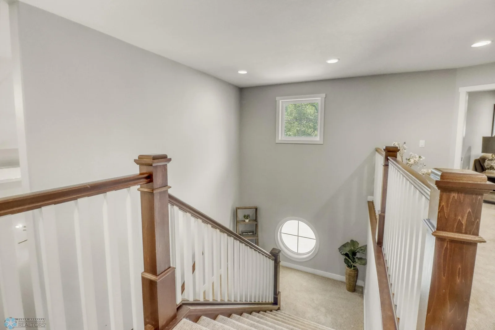 Stairway1_2.JPG