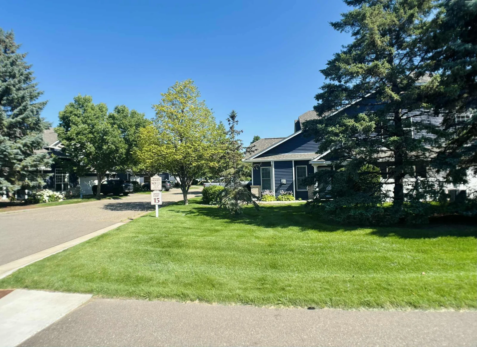 401 Hickory Lane, Oakdale