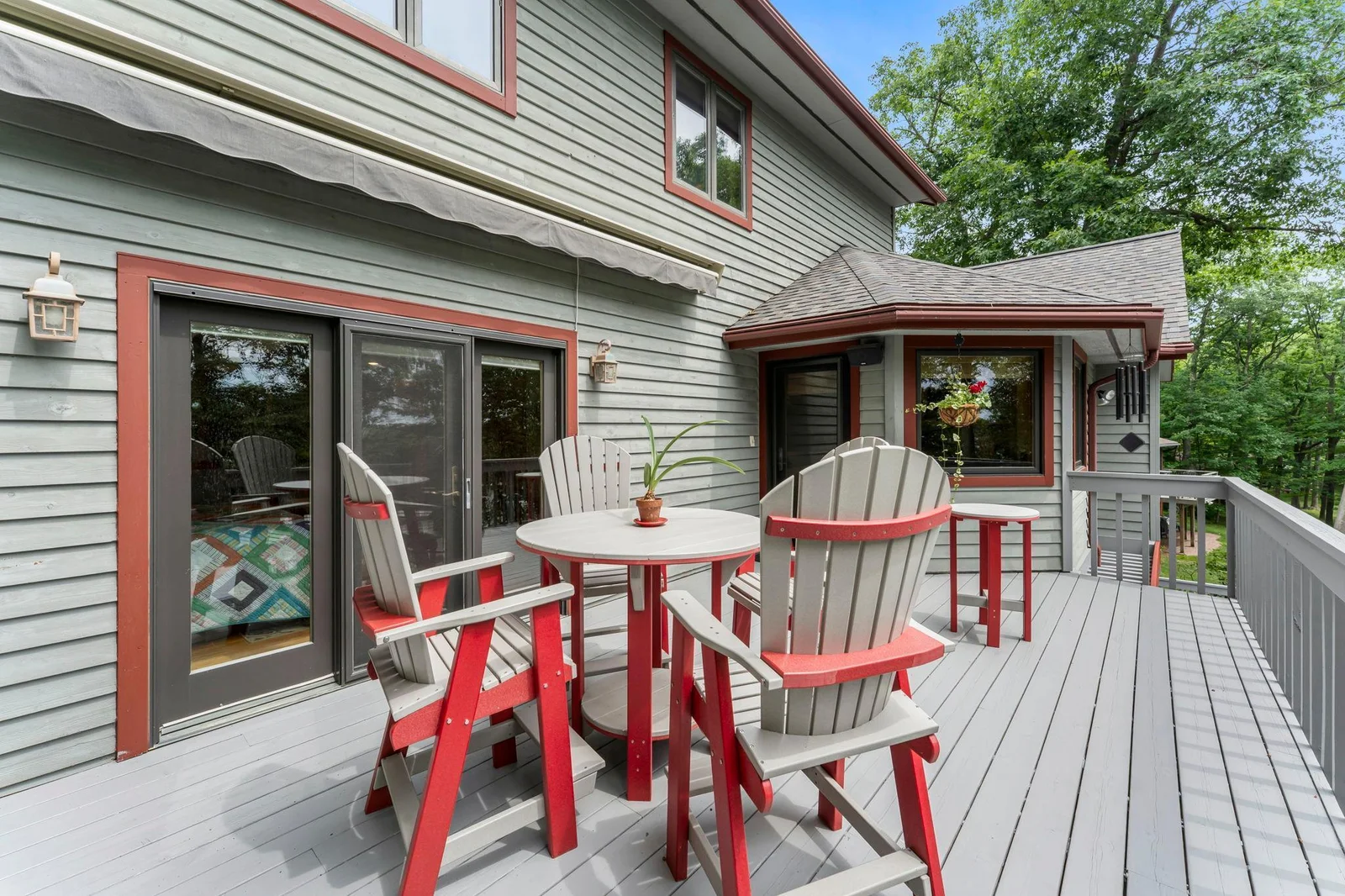 Entertaining space throughout property