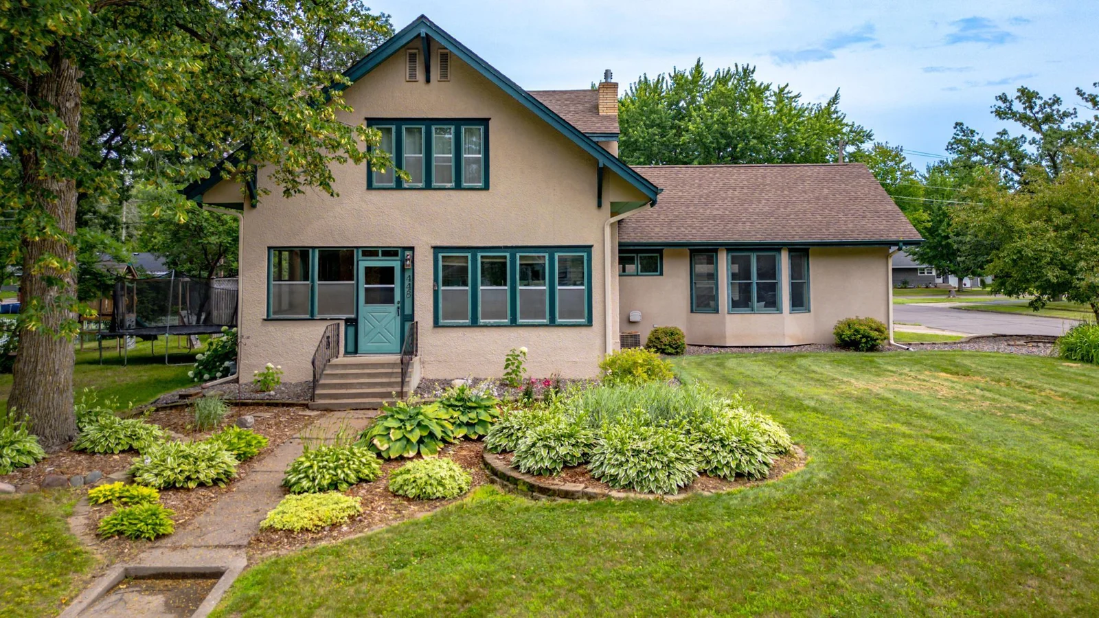 448 Union Street, Mora