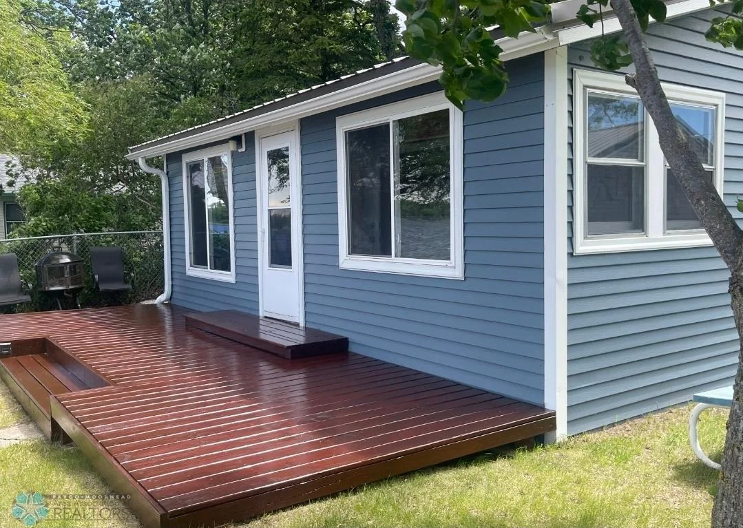 Corner Cabin