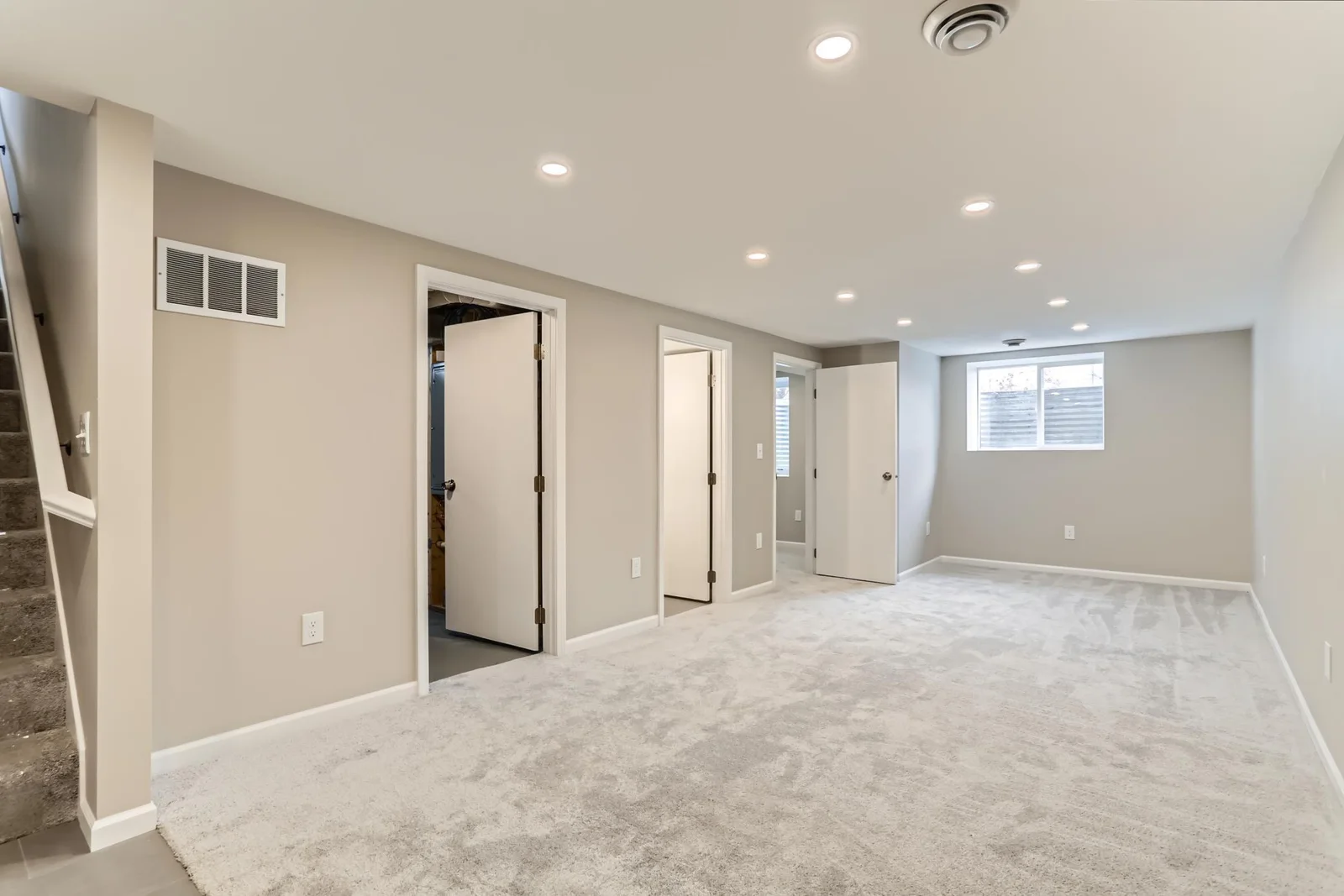 2740 County Rd E - Web Quality - 022 - 22 Lower Level Family Room.jpg