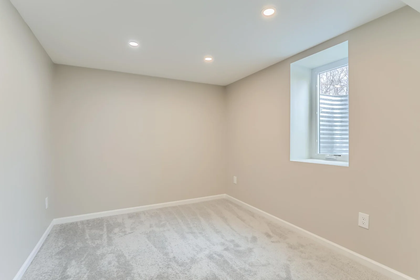 2740 County Rd E - Web Quality - 024 - 25 Lower Level Bedroom.jpg