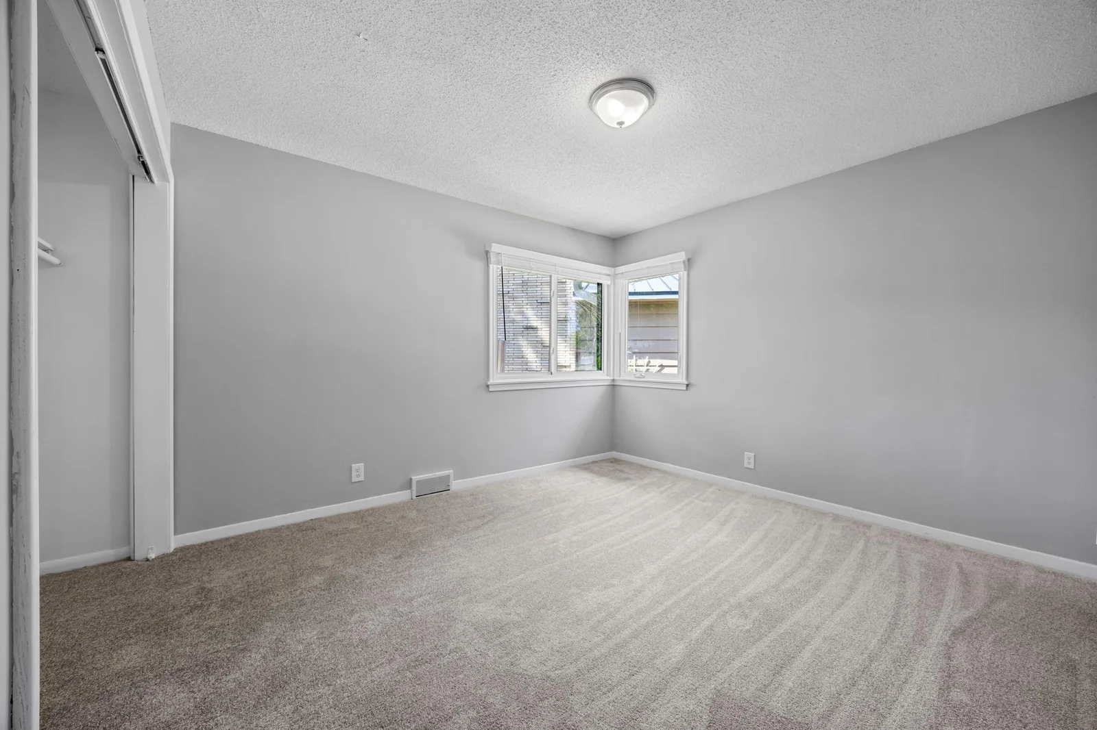 30-web-or-mls-4801 Louisiana Ave N-84.jpg