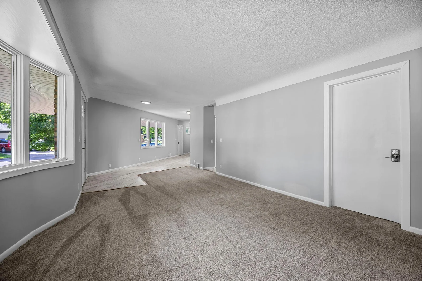 17-web-or-mls-4801 Louisiana Ave N-45.jpg