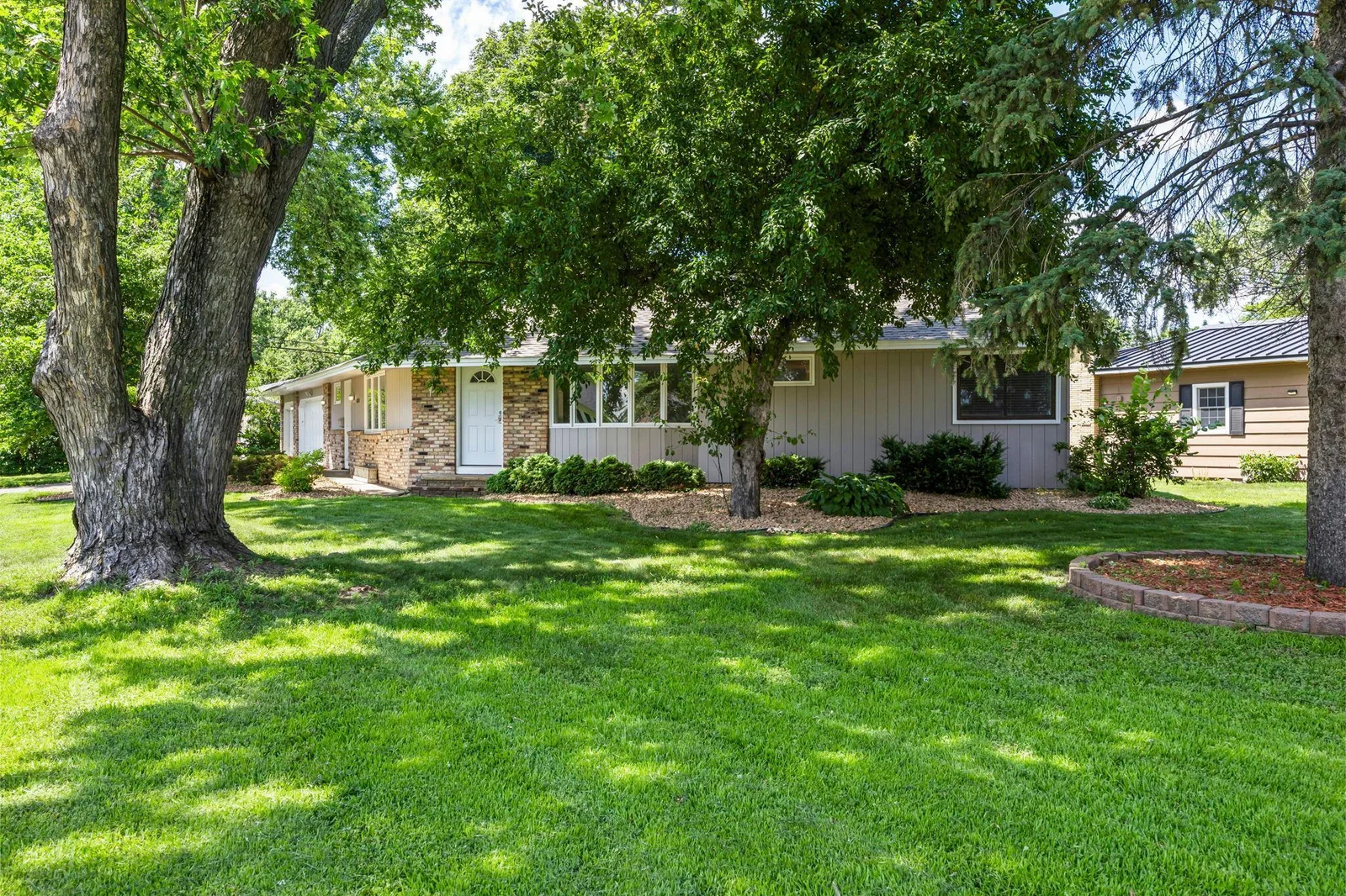 7-web-or-mls-4801 Louisiana Ave N-15.jpg