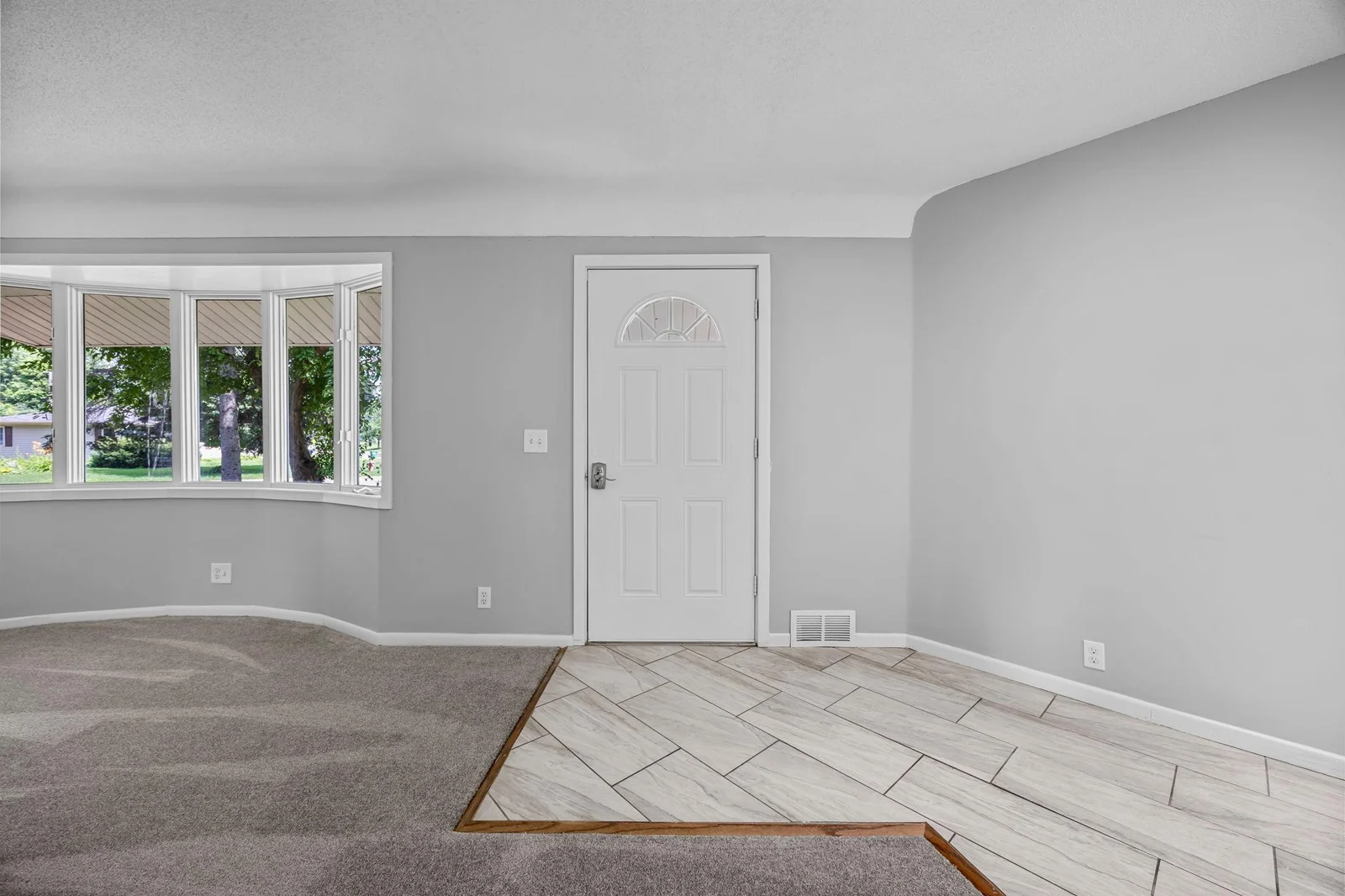 13-web-or-mls-4801 Louisiana Ave N-33.jpg