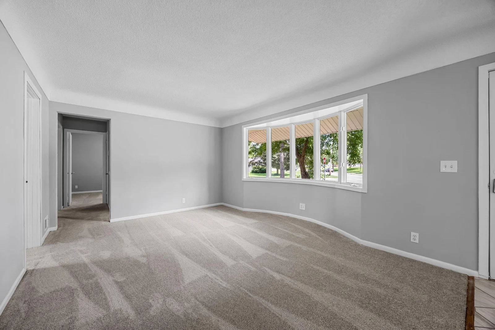 15-web-or-mls-4801 Louisiana Ave N-39.jpg