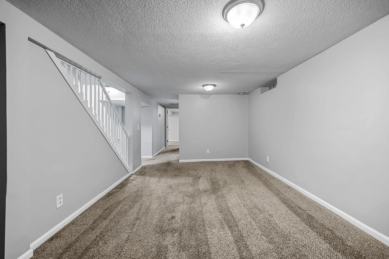 35-web-or-mls-4801 Louisiana Ave N-99.jpg