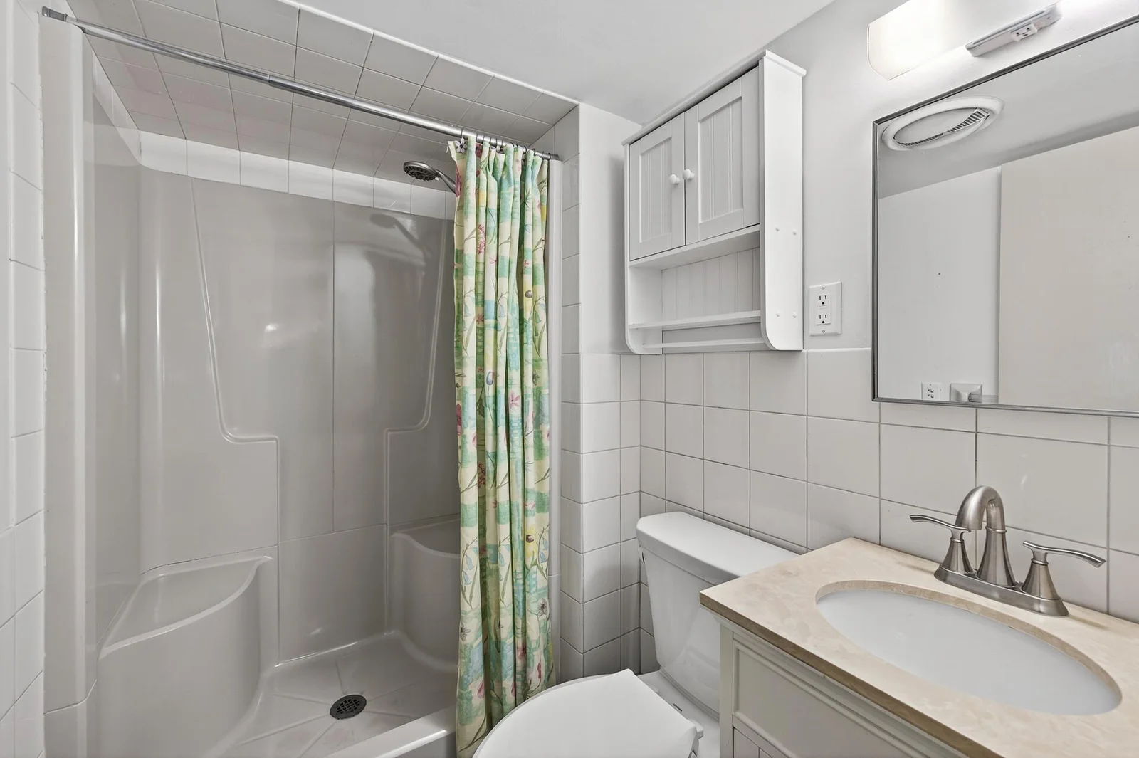 Lower Level 3/4 Bathroom