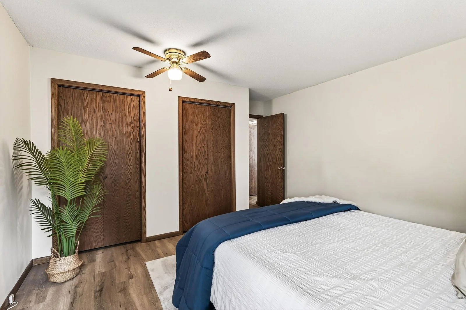 Dual closets
