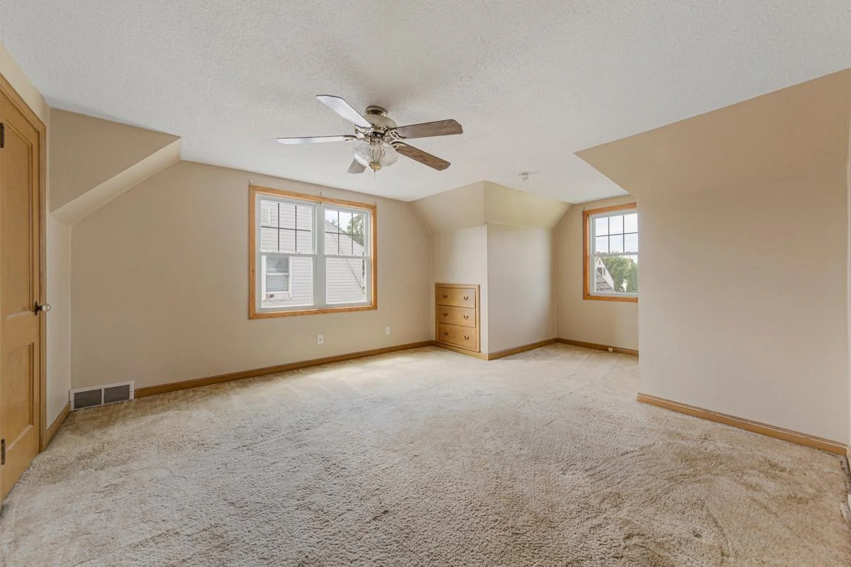 28 Bedroom 2.jpg