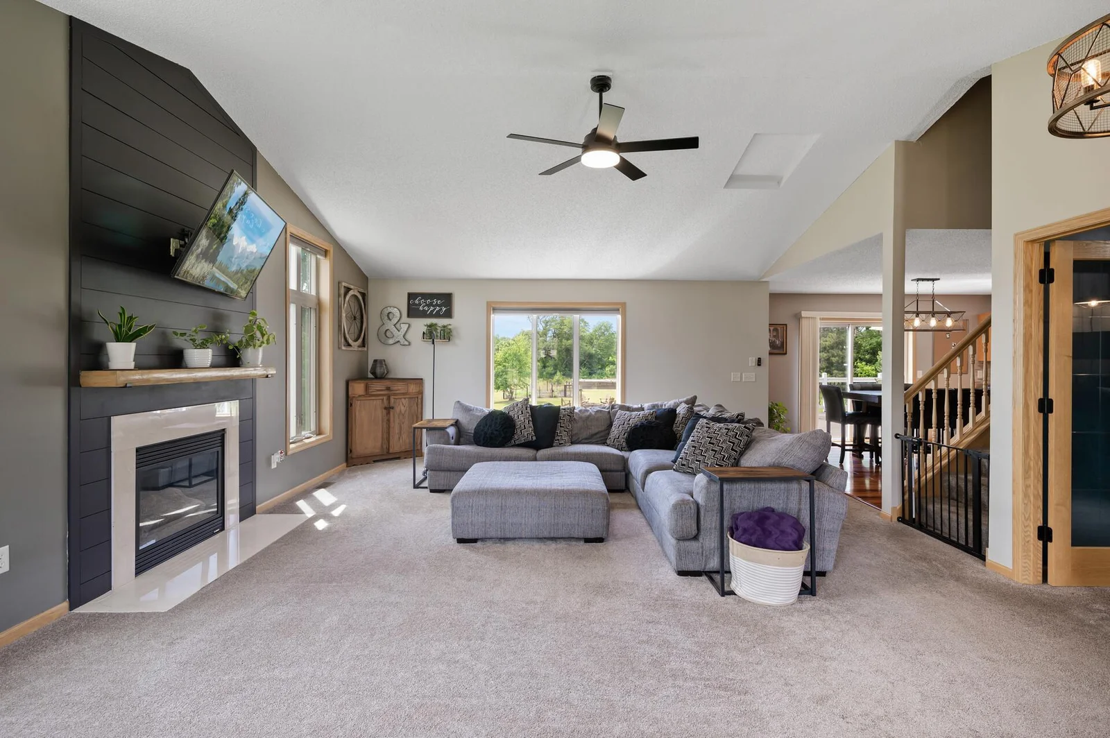 Great flex space off the living area with French doors.