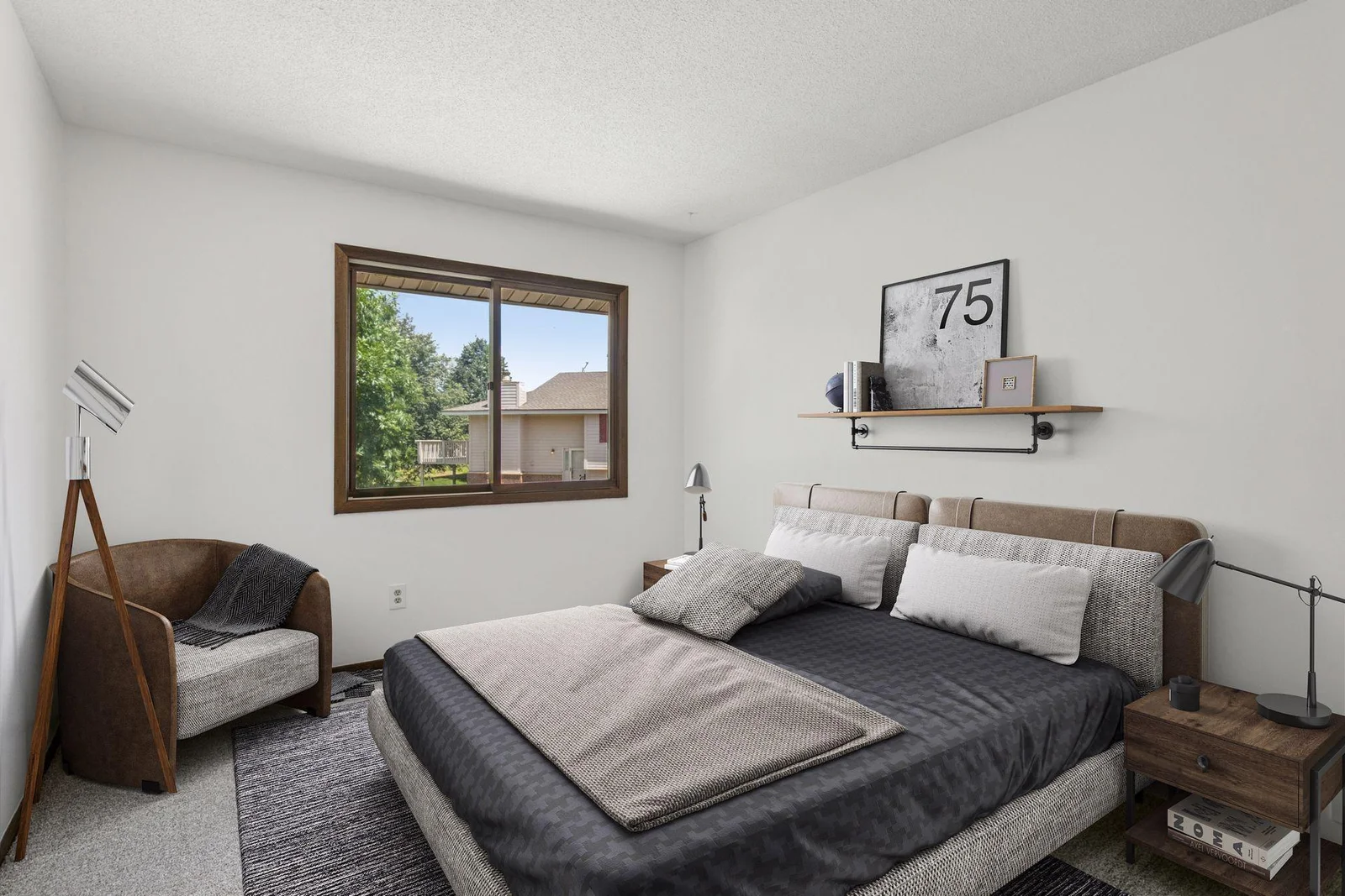 2nd upper level bedroom