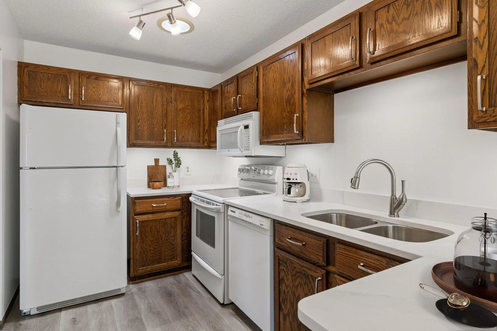 Brand new quartz counters