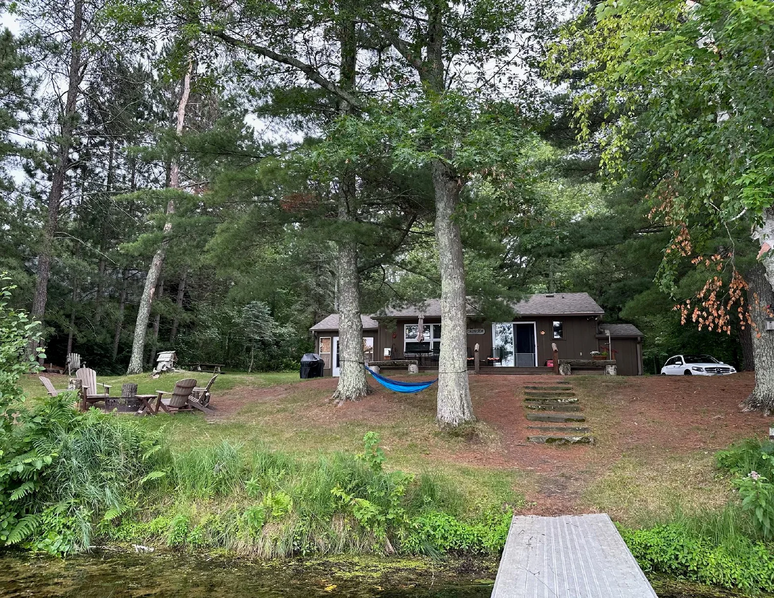 cabin photo.png
