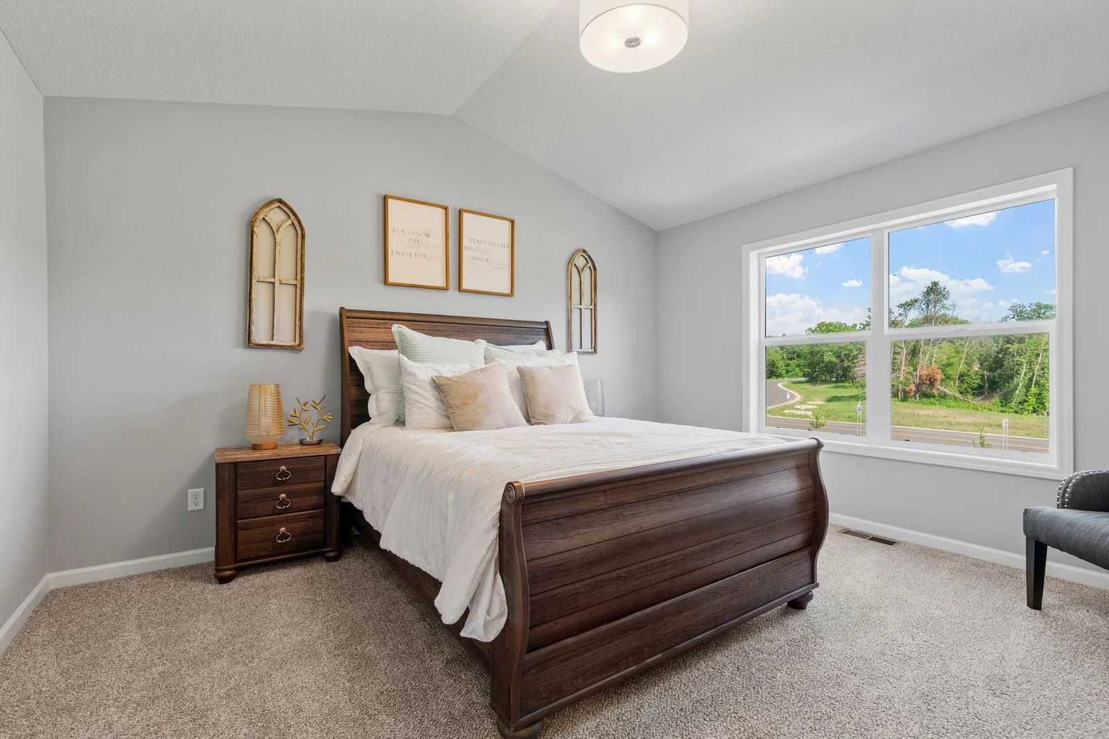 Photos are like(not exact) home in different location. Finishes may be different in actual home.