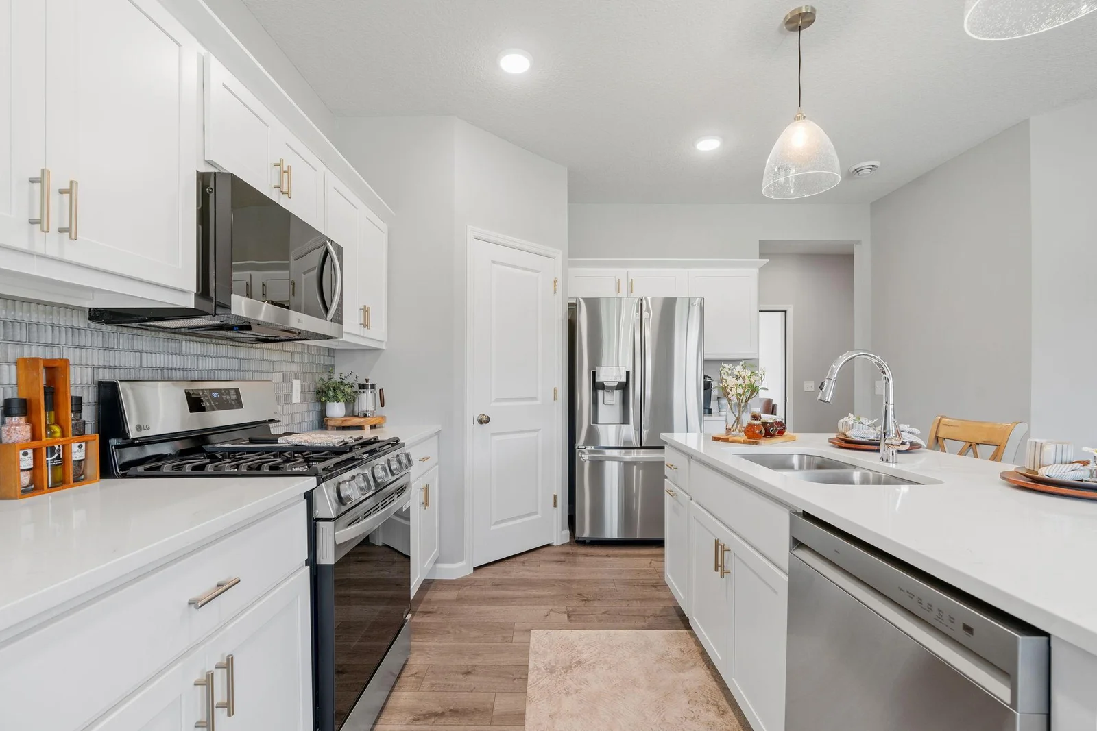 Photos are like(not exact) home in different location. Finishes may be different in actual home.