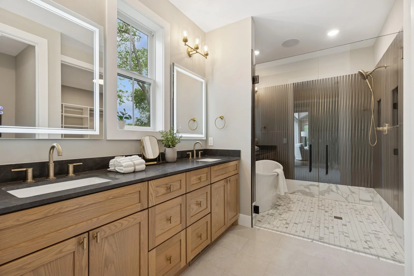 Photos from a previously built home. Options may vary.